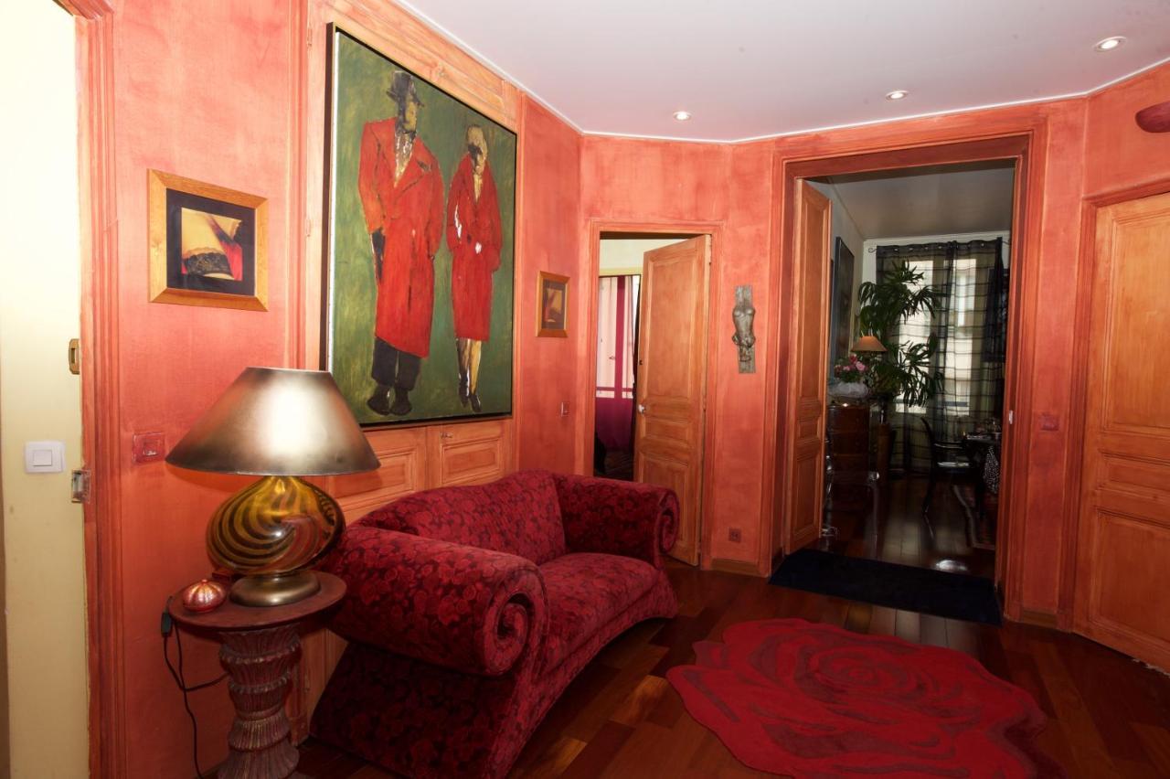 Chambres D'Hotes Le Regent อิแยร์ ภายนอก รูปภาพ